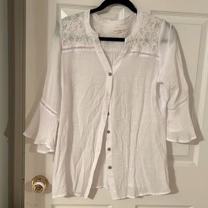 Retrology Medium, white button down blouse